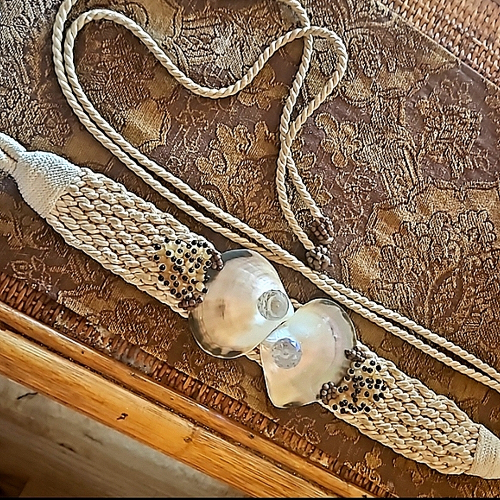 Dead stock handmade vintage pine cone abalone fish belt A rare statement